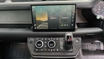 Land Rover Defender 3.0 D300 Hard Top X-Dynamic HSE Auto