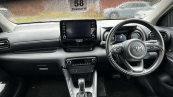 Toyota Yaris 1.5 Hybrid Design 5dr CVT