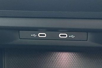 Volkswagen Golf Estate 1.5 eTSI 150 R-Line 5dr DSG