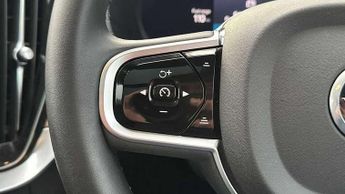 Volvo XC90 2.0 B5P Plus Dark 5dr AWD Geartronic