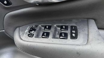 Volvo XC90 2.0 B5P Plus Dark 5dr AWD Geartronic
