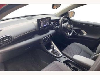 Toyota Yaris 1.5 Hybrid Design 5dr CVT