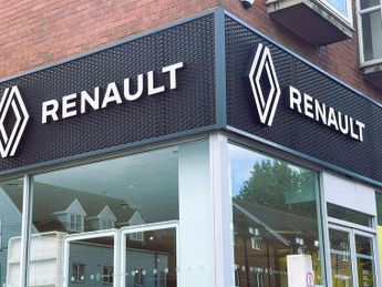 Renault Clio 1.6 E-TECH full hybrid 145 Techno 5dr Auto