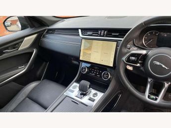 Jaguar F-Pace 2.0 D200 R-Dynamic Black 5dr Auto AWD