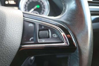 Skoda Superb 2.0 TDI CR Laurin + Klement 5dr DSG [7 Speed]