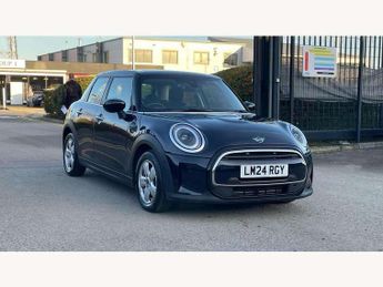 MINI Hatch 1.5 Cooper Classic 5dr Auto [Comfort/Nav Pack]