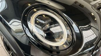MINI Hatchback 2.0 John Cooper Works 3dr Auto [Nav Pack]