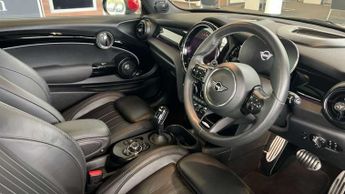 MINI Hatchback 2.0 John Cooper Works 3dr Auto [Nav Pack]