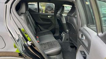 Volvo XC40 Recharge 1.5 T5 Recharge PHEV R DESIGN Pro 5dr Auto
