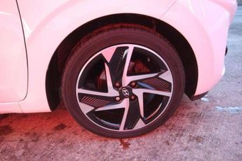 Hyundai i10 1.0 MPi Premium 5dr Auto