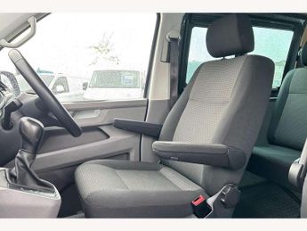 Volkswagen Transporter 2.0 TDI 150 Highline Kombi Van DSG