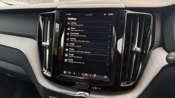 Volvo XC60 2.0 B5P Ultra Dark 5dr AWD Geartronic