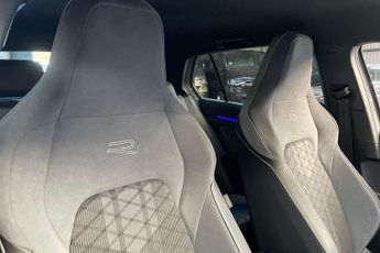 Volkswagen Golf 1.5 eTSI 150 R-Line 5dr DSG