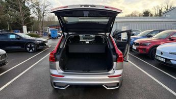 Volvo XC60 2.0 B5P Ultra Dark 5dr AWD Geartronic