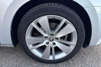 Skoda Superb 1.5 TSI SE L 5dr DSG
