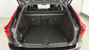 Volvo XC60 2.0 D4 R DESIGN 5dr AWD Geartronic