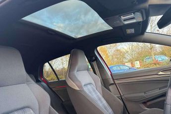 Volkswagen Golf 2.0 TDI 200 GTD 5dr DSG