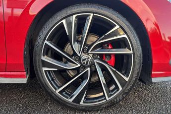 Volkswagen Golf 2.0 TDI 200 GTD 5dr DSG