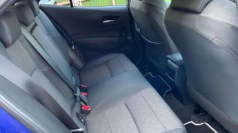 Toyota Corolla 1.8 Hybrid Design 5dr CVT