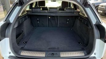 Land Rover Range Rover Velar 2.0 D200 R-Dynamic SE 5dr Auto