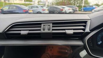 Audi Q3 35 TFSI S Line 5dr S Tronic [Leather]