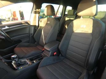 Volkswagen Golf Estate 2.0 TSI 300 R 5dr 4MOTION DSG