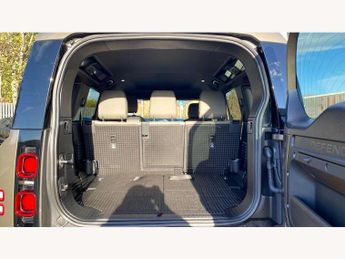 Land Rover Defender 3.0 D300 X-Dynamic S 110 5dr Auto [7 Seat]
