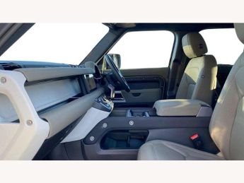 Land Rover Defender 3.0 D300 X-Dynamic S 110 5dr Auto [7 Seat]
