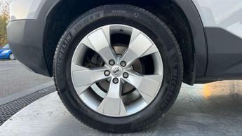 Volvo XC40 1.5 T3 [163] Momentum 5dr Geartronic