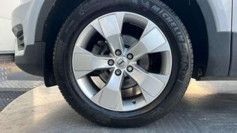 Volvo XC40 1.5 T3 [163] Momentum 5dr Geartronic