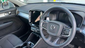 Volvo XC40 1.5 T3 [163] Momentum 5dr Geartronic