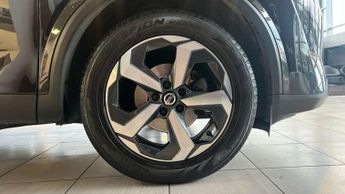 Nissan Qashqai 1.3 DiG-T MH 158 N-Connecta 5dr Xtronic