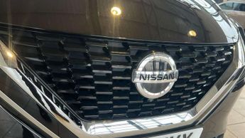 Nissan Qashqai 1.3 DiG-T MH 158 N-Connecta 5dr Xtronic