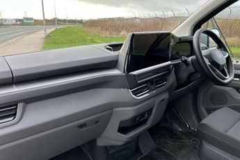 Volkswagen Transporter 2.0 TDI 150 Commerce Plus Van 4MOTION Auto