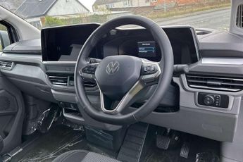 Volkswagen Transporter 2.0 TDI 150 Commerce Plus Van 4MOTION Auto