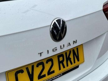 Volkswagen Tiguan 2.0 TDI R-Line 5dr DSG