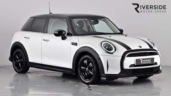 MINI Hatch 1.5 Cooper Classic 5dr Auto [Comfort/Nav Pack]