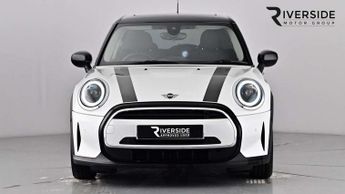 MINI Hatchback 5dr 1.5 Cooper Classic 5dr Auto [Comfort/Nav Pack]