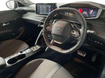 Peugeot 208 1.2 PureTech 130 Allure Premium + 5dr EAT8