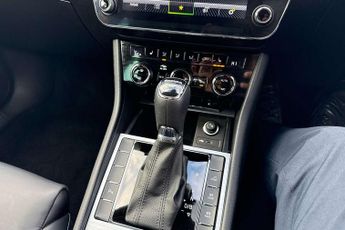 Skoda Superb Estate 1.4 TSI iV SE Technology DSG 5dr