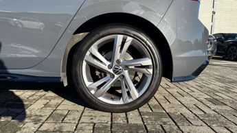 Volkswagen Golf 1.5 eTSI 150 R-Line 5dr DSG