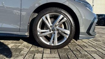 Volkswagen Golf 1.5 eTSI 150 R-Line 5dr DSG