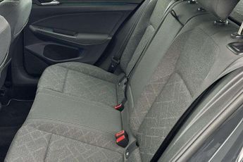 Volkswagen Golf 1.0 eTSI Life 5dr DSG