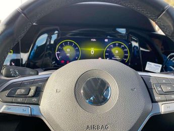 Volkswagen Golf 1.5 eTSI 150 Life 5dr DSG