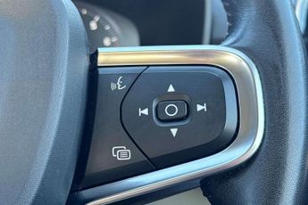 Volvo XC40 2.0 T4 Inscription 5dr AWD Geartronic