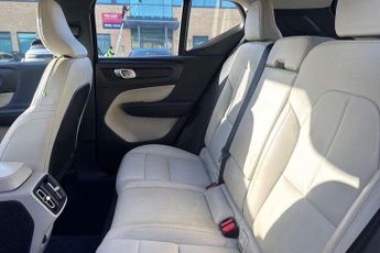 Volvo XC40 2.0 T4 Inscription 5dr AWD Geartronic