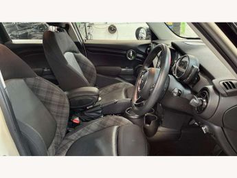 MINI Hatchback 5dr 1.5 Cooper Classic II 5dr Auto