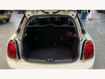 MINI Hatchback 5dr 1.5 Cooper Classic II 5dr Auto