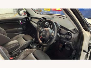 MINI Hatchback 5dr 1.5 Cooper Classic II 5dr Auto
