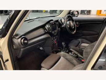 MINI Hatchback 5dr 1.5 Cooper Classic II 5dr Auto